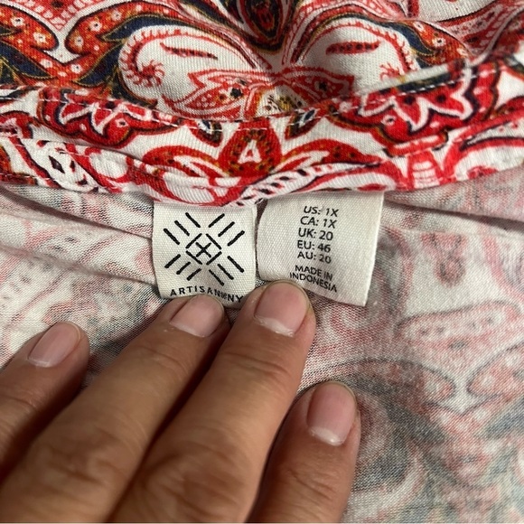 Artisan NY Women’s Scoop Neck Plus Size 1X Tunic Top Paisley Floral Print EUC - Picture 5 of 8